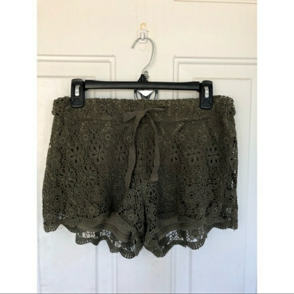 🔥2 pairs of shorts🔥 - Picture 2 of 2